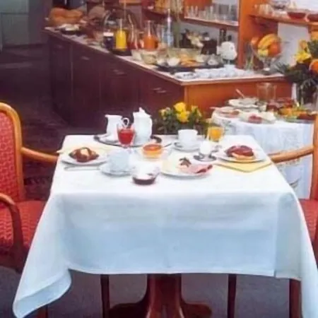 Parkfrieden Hotel 2*