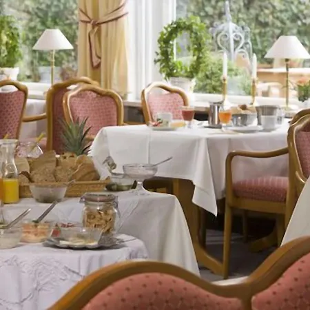 Parkfrieden Hotel 2*