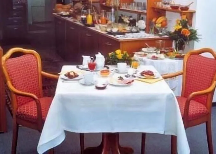 Parkfrieden Hotel 2*